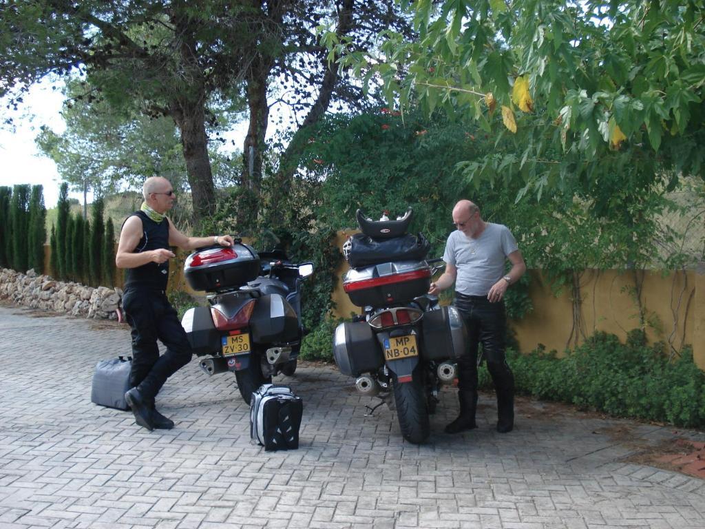 El Raco De La Pintora "Adults Only" Hotel Alberic Bagian luar foto