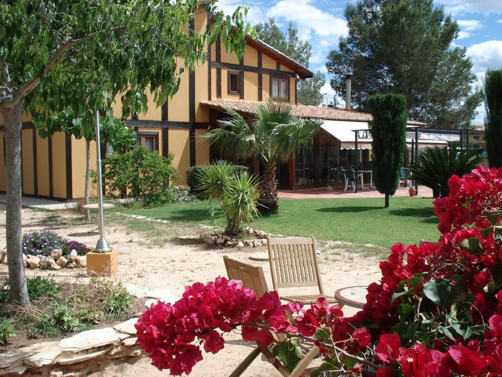 El Raco De La Pintora "Adults Only" Hotel Alberic Bagian luar foto