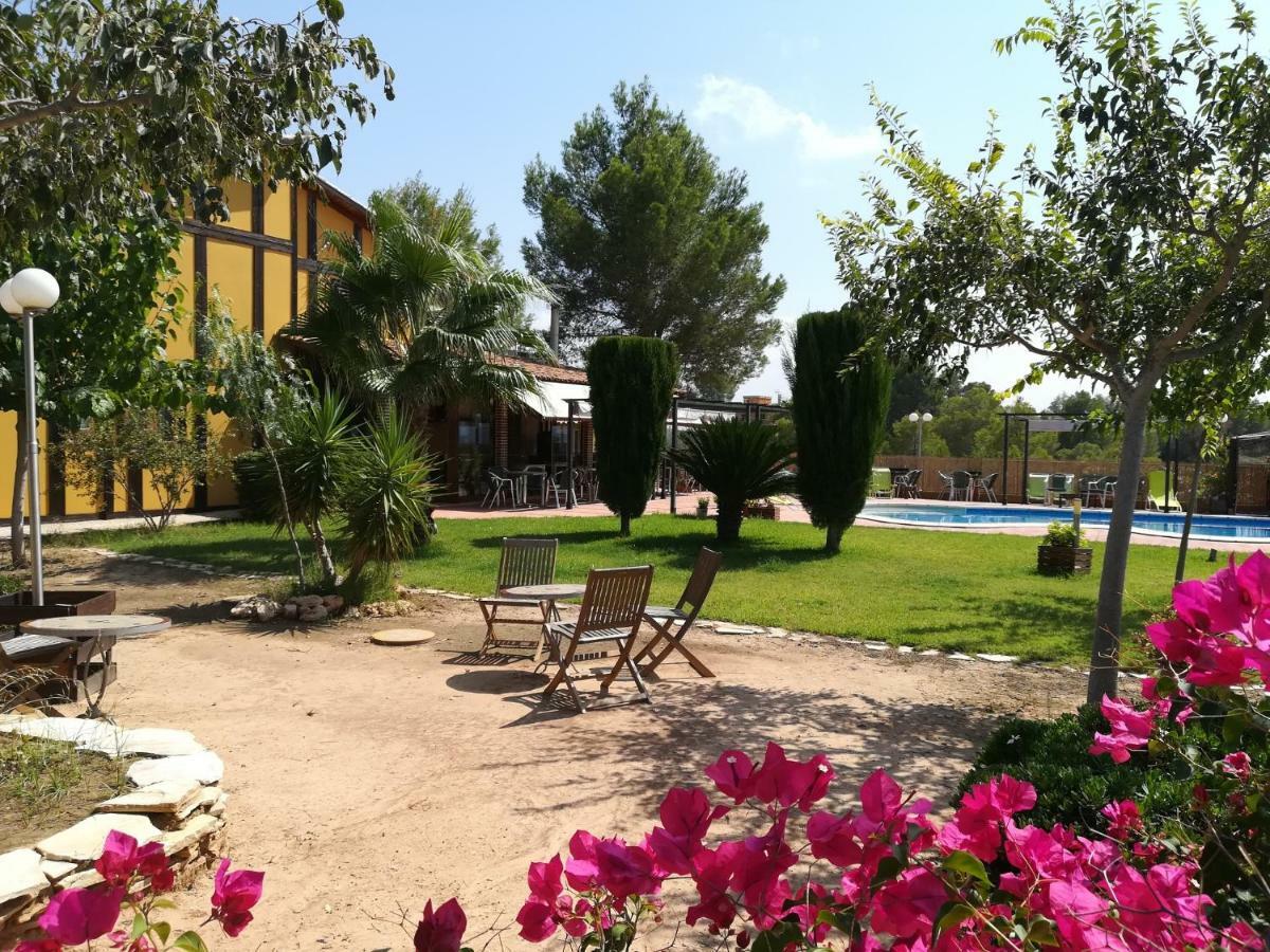 El Raco De La Pintora "Adults Only" Hotel Alberic Bagian luar foto